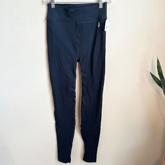 Free People Movement Textured Leggings M-L - Picture 1 of 8
